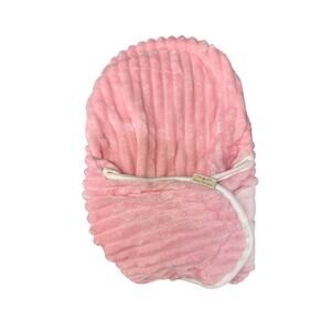 BlueSnail newborn baby swaddle, designed to provide a snug feeling for infants